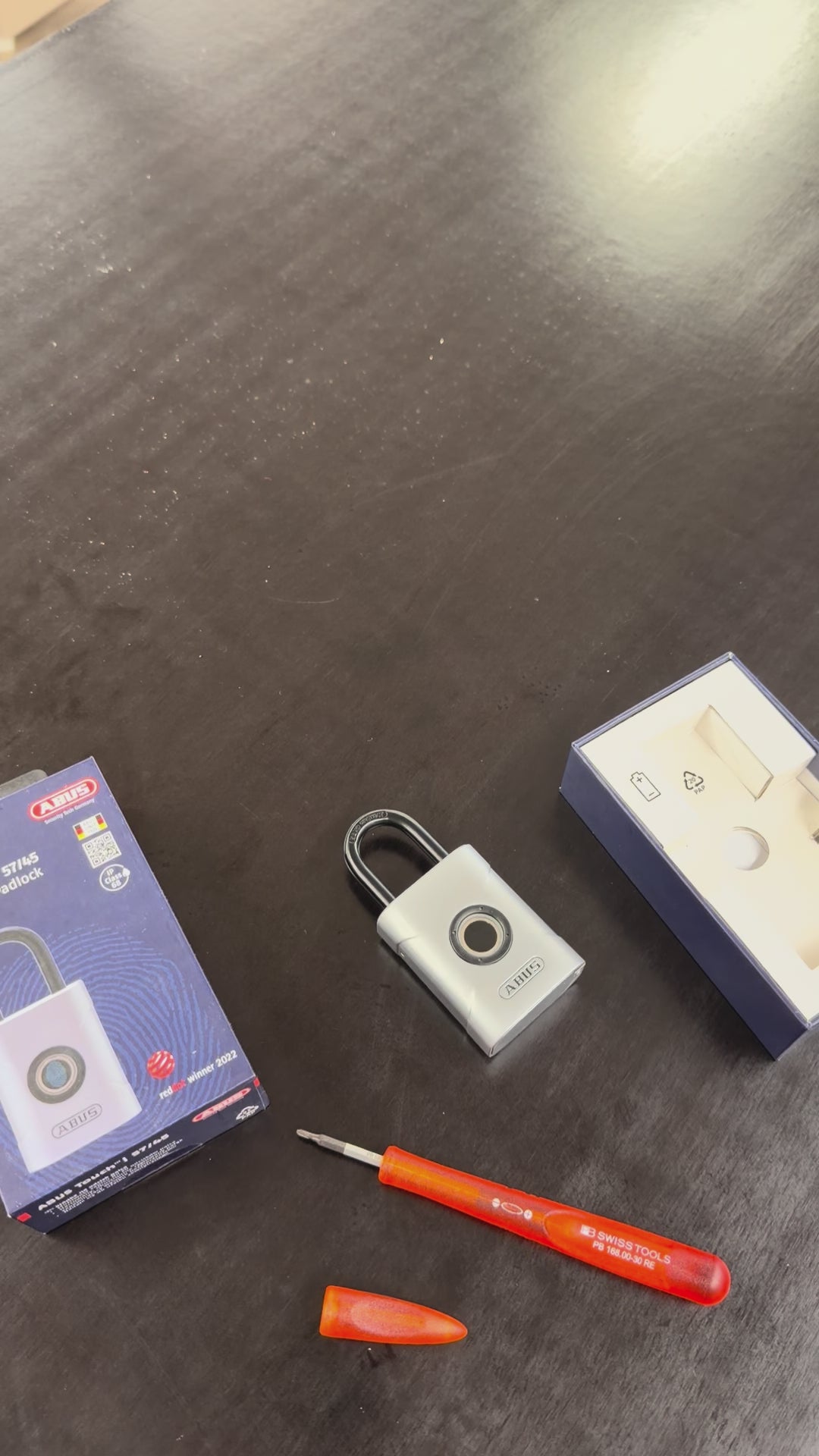 Cadenas à empreinte digitale ABUS Touch™ 57/45 — ouverture par le doigt, étanche IP68