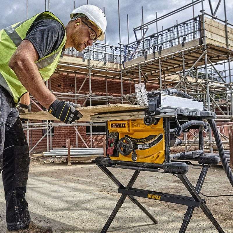 DEWALT DWE7485RS Scie à table compact 1850W + support mobile DE7400